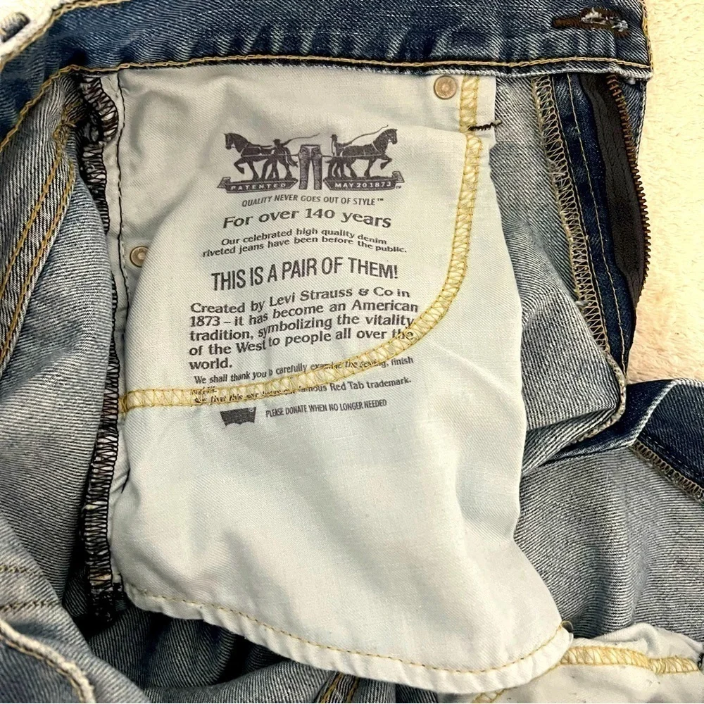 Levi's Men’s Denim Jeans - 505 Straight Leg - W32 L32 EUC Medium Wash Casual